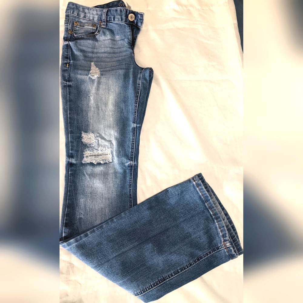 Maurices Juniors Distressed Ripped Jeans - Picture 1 of 9